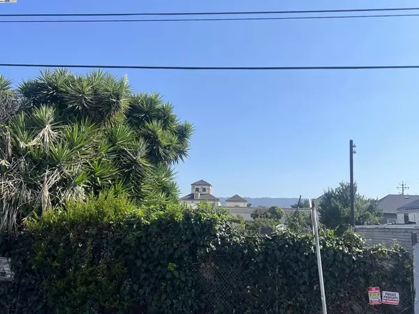 Oakland, CA 94601,1205 41st Ave.