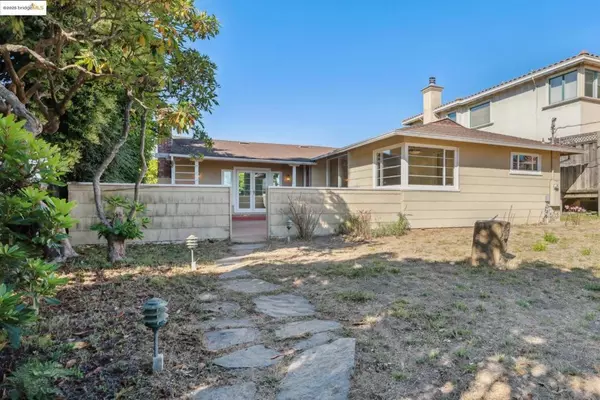 Oakland, CA 94611,119 Villanova Dr