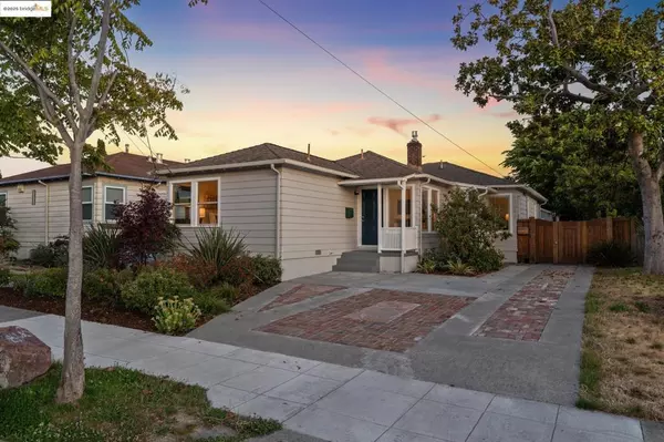 1708 Derby St,  Berkeley,  CA 94703