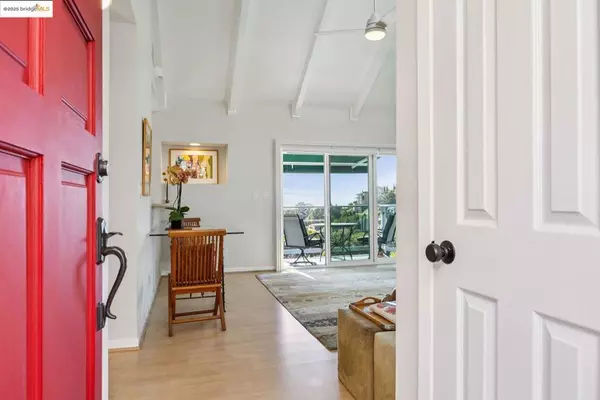 Oakland, CA 94618,40 Spy Glass Hill