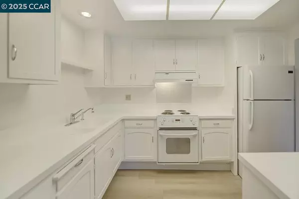 Walnut Creek, CA 94595,1200 Oakmont Dr #3