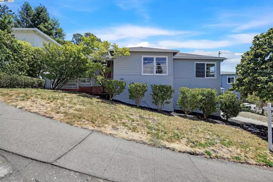 5040 Pierpoint Ave, Oakland, CA 94602