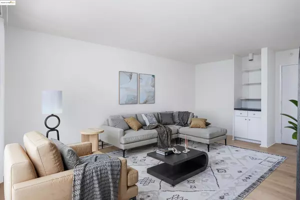 Emeryville, CA 94608,4 Commodore Dr #D229