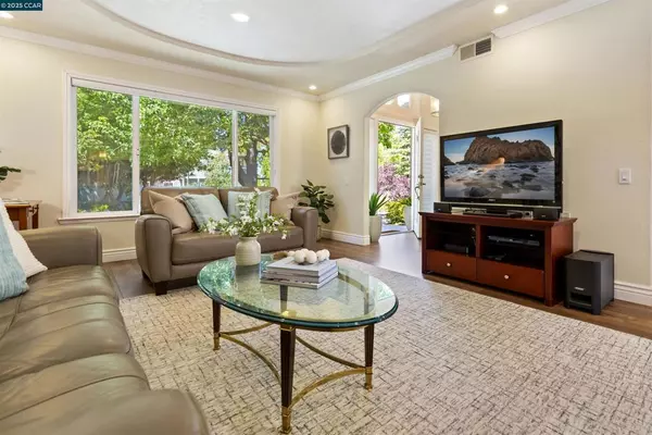 Walnut Creek, CA 94595,1115 Running Springs Rd #4