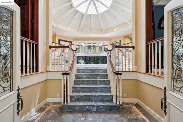 Lafayette, CA 94549,9 Burton Vista Ct