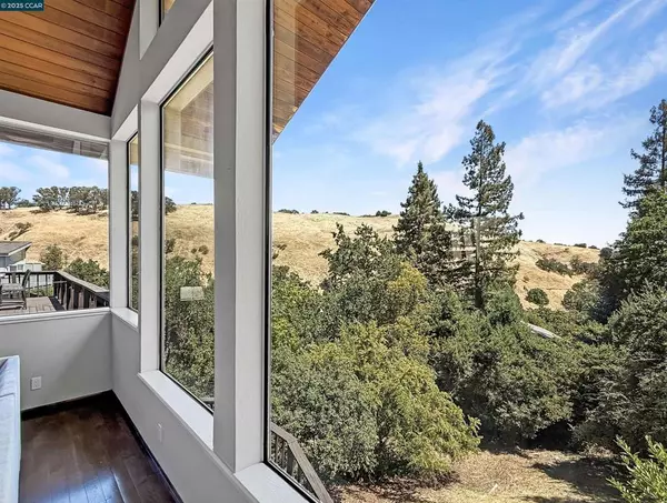 Walnut Creek, CA 94597,130 Hillcroft Way