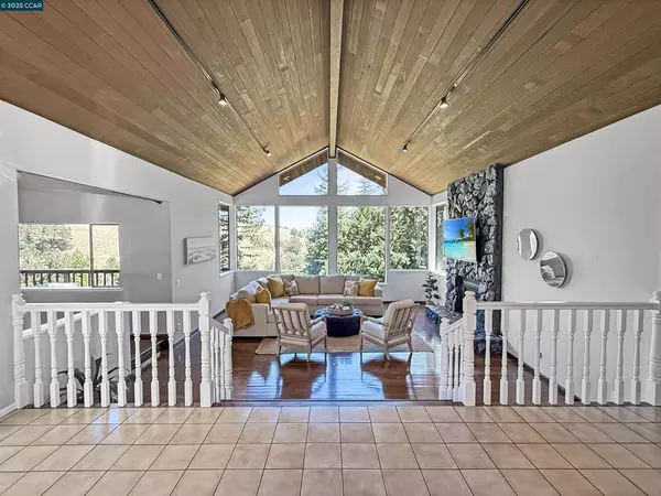 Walnut Creek, CA 94597,130 Hillcroft Way