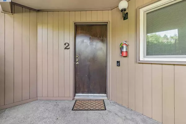 Oakland, CA 94605,7610 Mountain Blvd #2