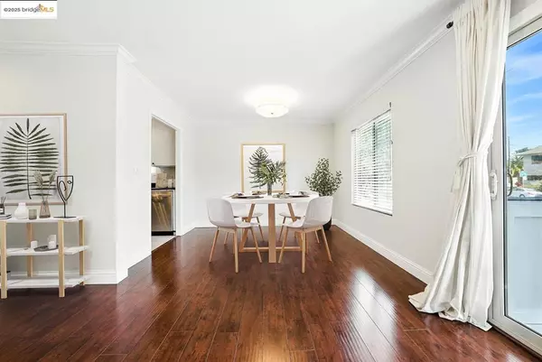 Oakland, CA 94611,567 Oakland Ave. #101