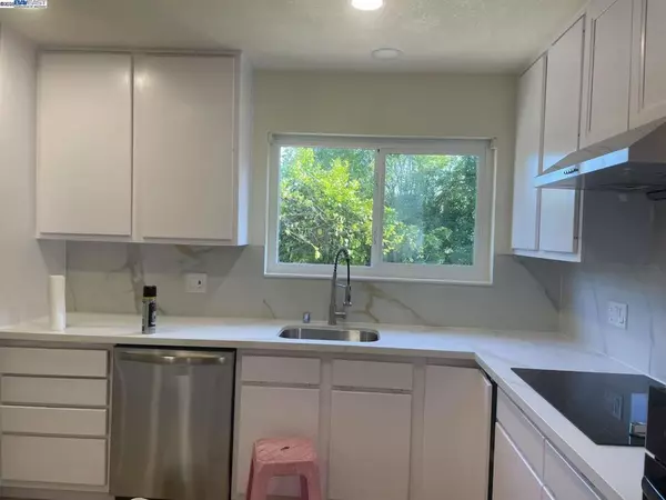 Richmond, CA 94803,4428 Santa Rita Rd