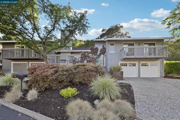 20 Broadmoor St, Moraga, CA 94556