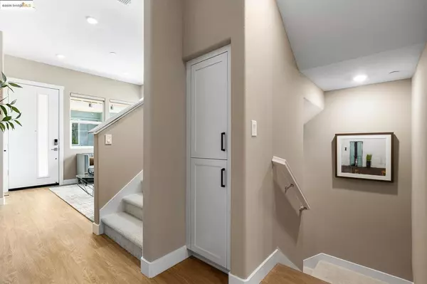 Hayward, CA 94544,28946 Parkridge Lp #110