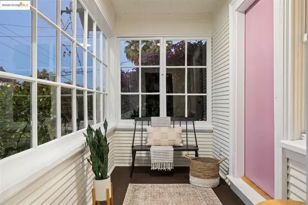 Oakland, CA 94601,4207 Aqua Vista St