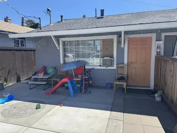 East Palo Alto, CA 94303,2118 Addison Ave