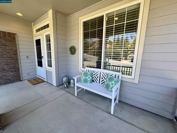 Clayton, CA 94517,7016 Molluk Way