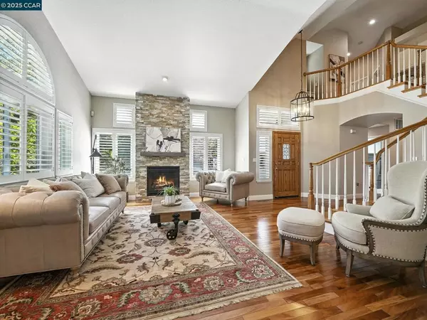 Clayton, CA 94517,3052 Miwok Way