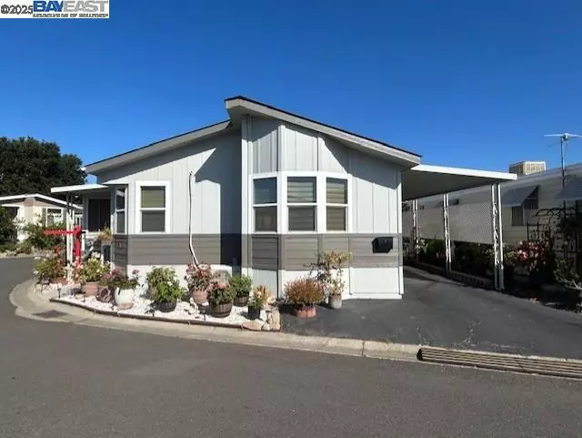 Hayward, CA 94545,1200 W Winton #71