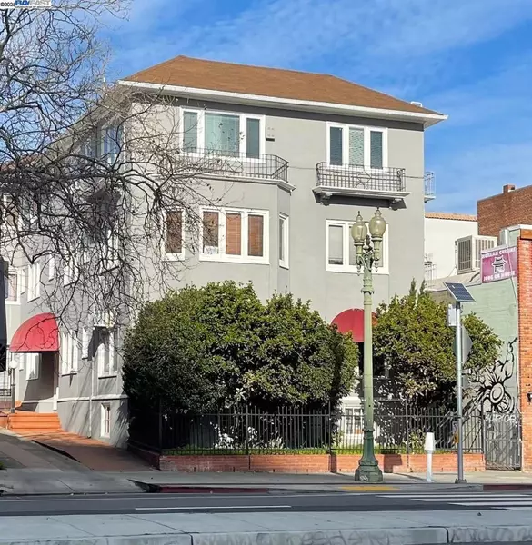 370 Grand Ave, Oakland, CA 94610
