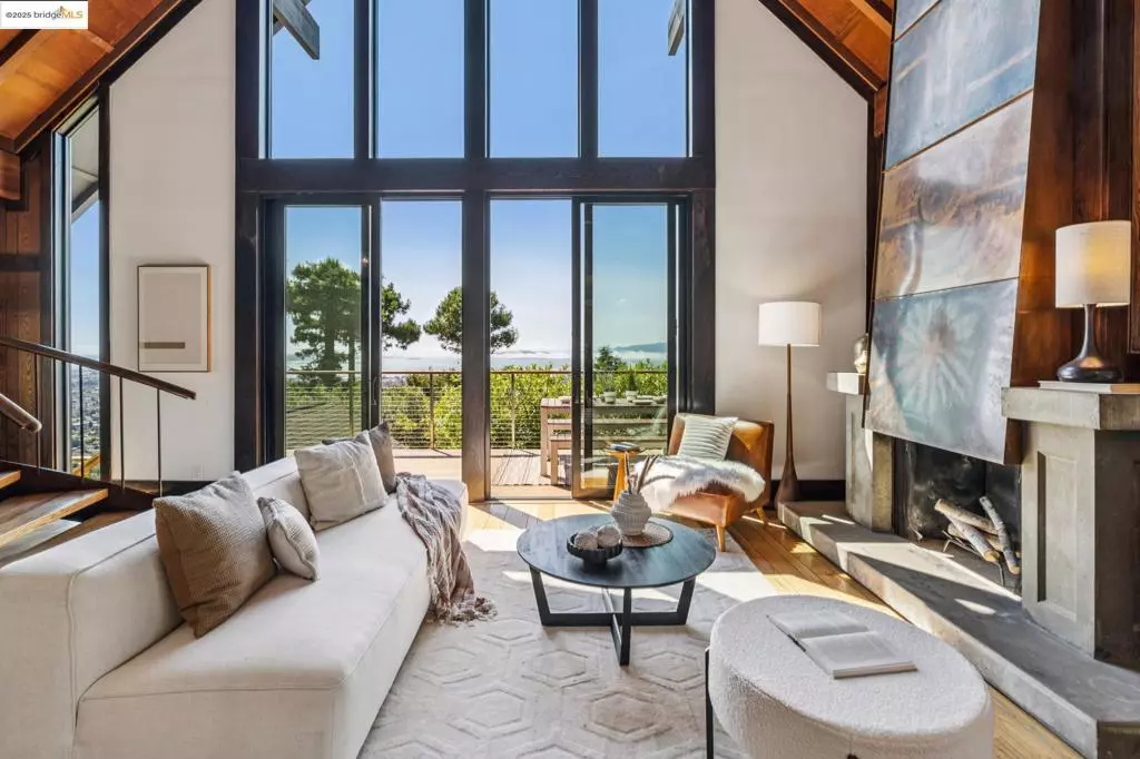 Berkeley, CA 94704-2537,690 PANORAMIC WAY