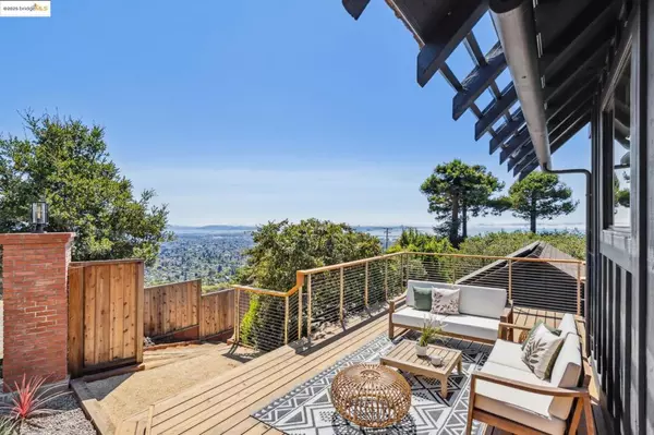 Berkeley, CA 94704-2537,690 PANORAMIC WAY