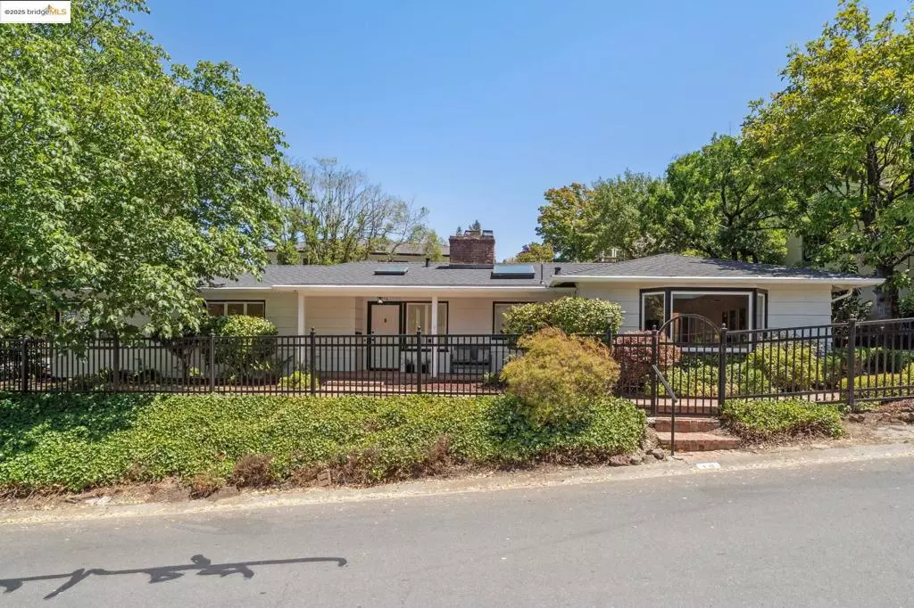 Berkeley, CA 94708,16 Muir Way