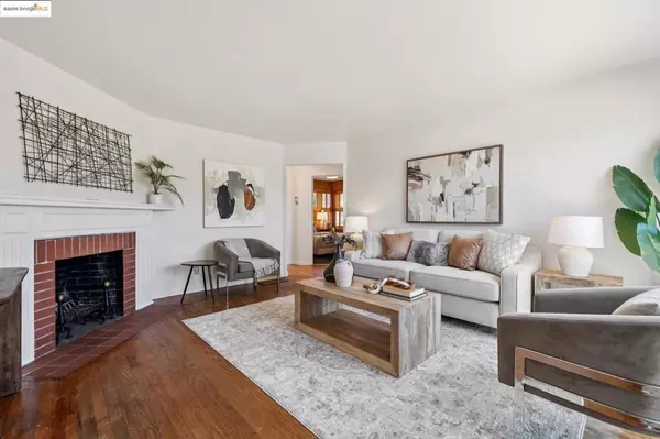 Oakland, CA 94603,11026 Robledo Dr