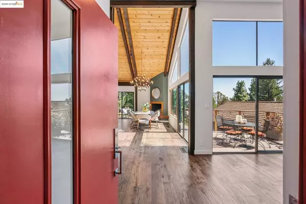 Oakland, CA 94602,4844 Trinidad Ave