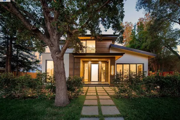 Palo Alto, CA 94306,923 Shauna