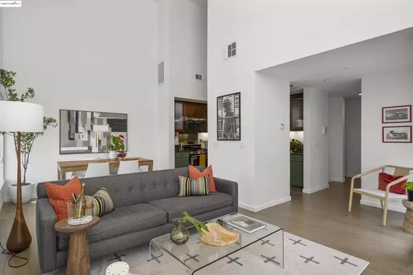 Emeryville, CA 94608,1364 Powell St