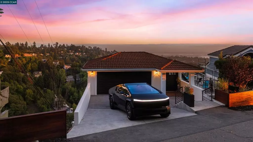 6979 Elverton Dr, Oakland, CA 94611