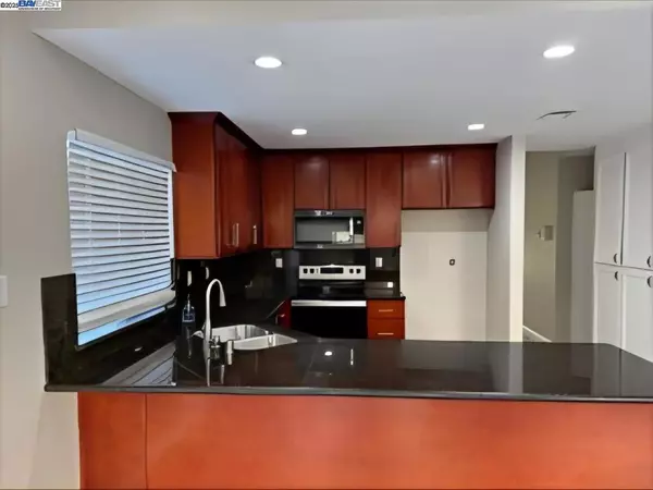 Newark, CA 94560,6221 Potrero Dr