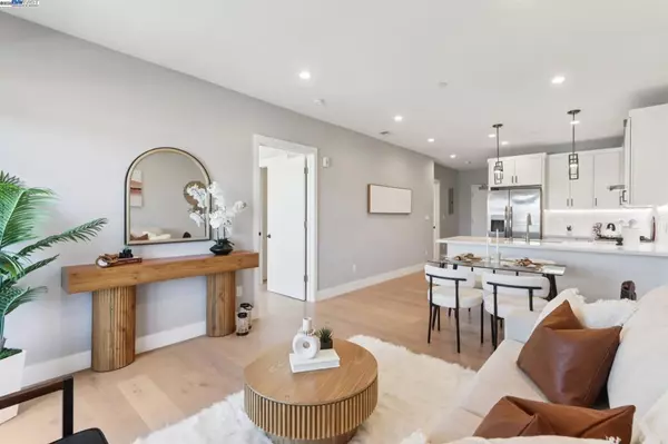 San Carlos, CA 94070,520 El Camino Real #307