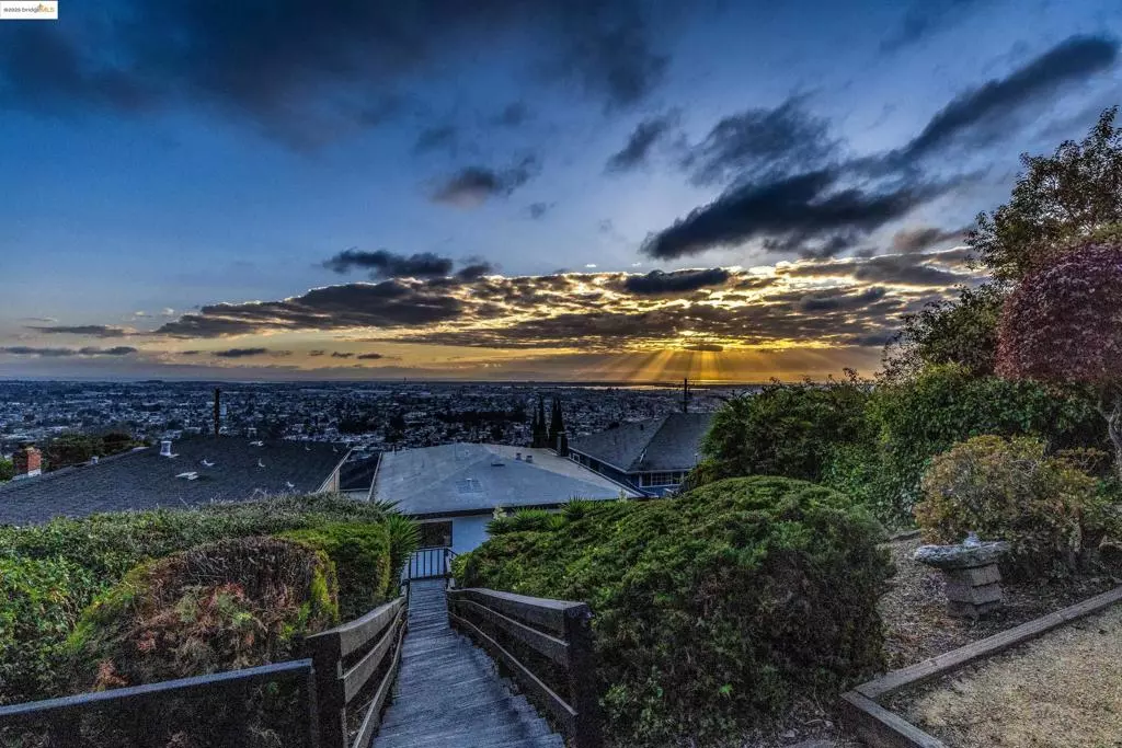 Oakland, CA 94605,7756 Sunkist Dr