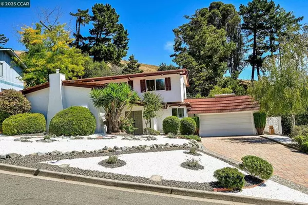 Moraga, CA 94556,58 Ashbrook Pl