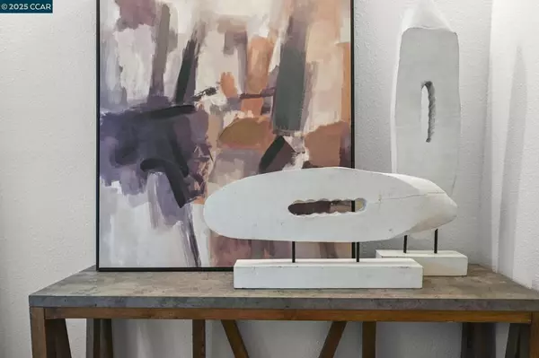 Moraga, CA 94556,58 Ashbrook Pl