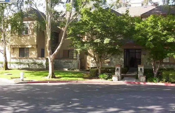 2000 Canyon Woods Dr #A, San Ramon, CA 94582