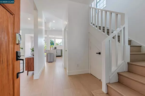 Oakland, CA 94607,1727 9Th St