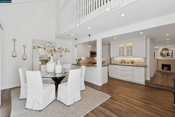 7 Songbird Ct, Lafayette, CA 94549