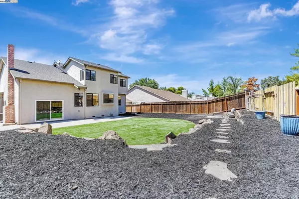 Antioch, CA 94531,2819 Larkspur Dr