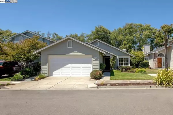 Alameda, CA 94502,21 Ulster Pl