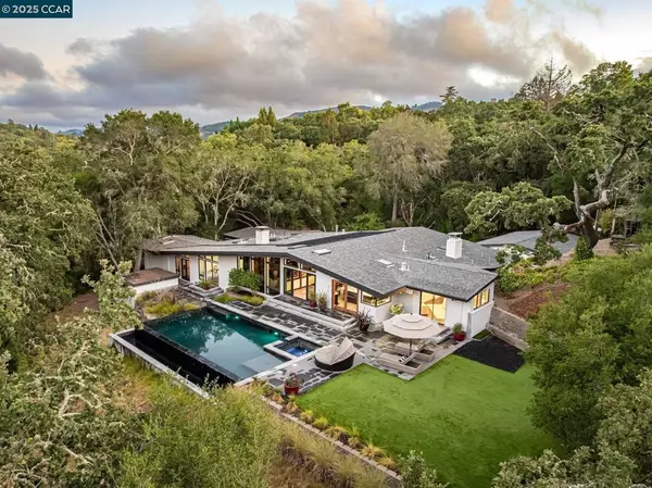 Orinda, CA 94563,8 Oak Arbor Rd