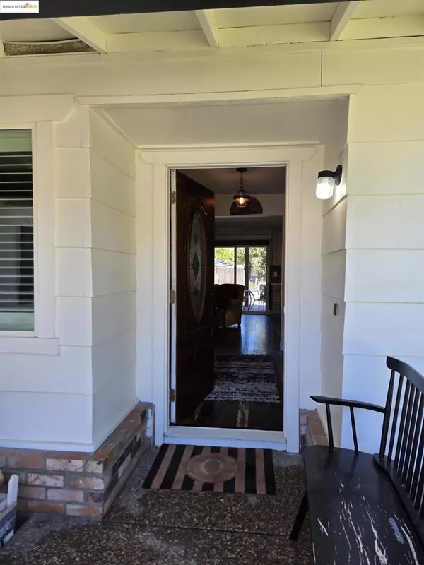 Vacaville, CA 95688,512 Corte Alta