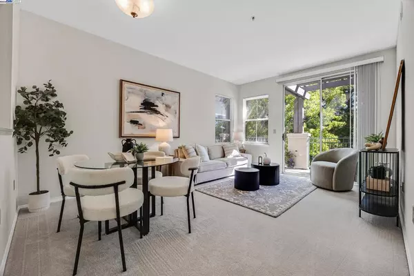 1860 Tice Creek Dr #1406, Walnut Creek, CA 94595