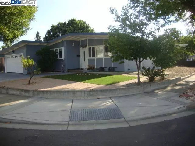 Hayward, CA 94544,24282 Willimet Way