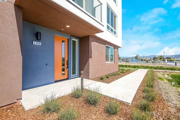 Alameda, CA 94501,2388 Stanford Street
