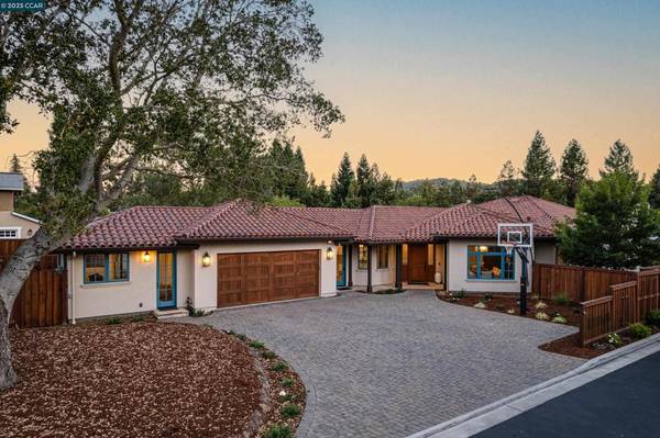 3 Barnes Ct, Moraga, CA 94556