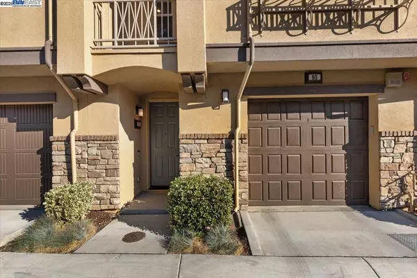 Fremont, CA 94536,93 Catania Cmn