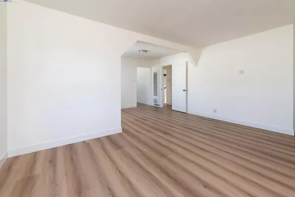Hayward, CA 94541,466 LUPINE WAY