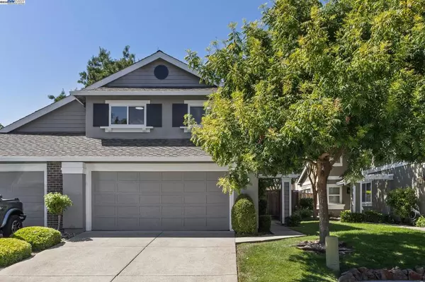 28 Rainbow Cir, Danville, CA 94506