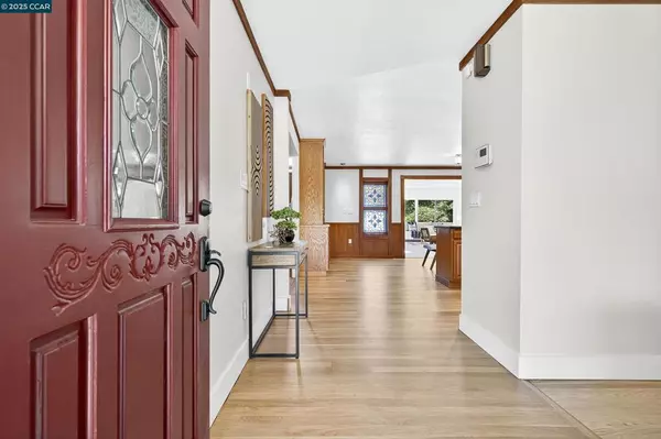 Pinole, CA 94564,3846 Madera St